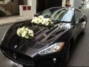 لیست بهترین گل فروشی های کیش برای گل کاری ماشین خودرو عروس و گل آرایی باغ تالارهای عروسی مراسم تولد کیش