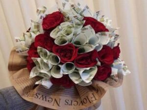 گل آرایی و تزئین پول برای عروسی و تولد قزوین | قیمت سفارش تزیین پول توسط بهترین گل فروشی های قزوین