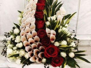 گل آرایی و طراحی اجرای تم تولد در رشت و گیلان| قیمت گل آرایی و تزئین پول برای عروسی و تولد رشت